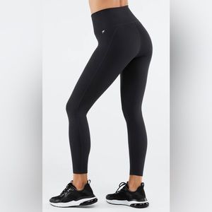 Fabletics Powerhold High-Waisted 7/8 Leggings | Squat-proof Gym Leggings Black